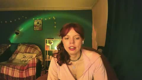 Snapshot of clancyosbourne chatting on 03-07-25, 08:55 Clancy online show from 03-07-25, 08:55