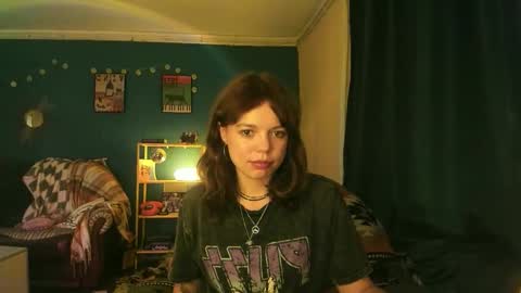 Snapshot of clancyosbourne chatting on 09-19-25, 06:19 Clancy online show from 09-19-25, 06:19