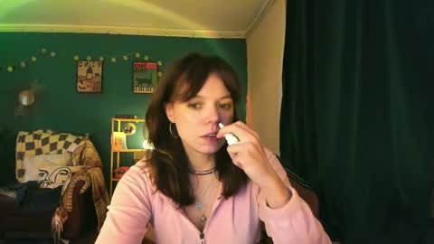 Snapshot of clancyosbourne chatting on 10-19-25, 07:03 Clancy online show from 10-19-25, 07:03