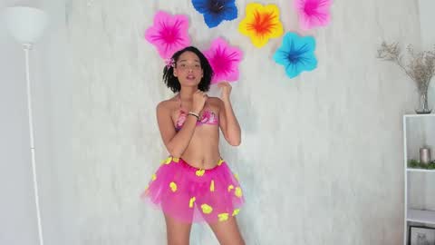 Clara  online show from 01-20-25, 06:53