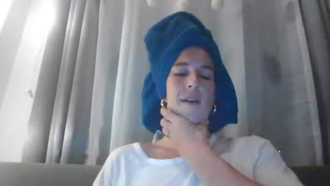 claralafontaine online show from 06-21-26, 01:57