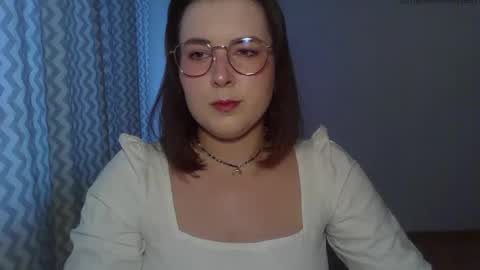 Clara online show from 05-10-26, 05:07