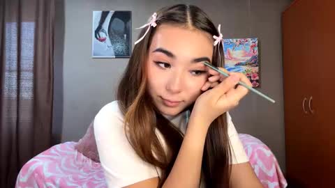 Yuna online show from 10-20-25, 08:26