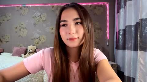 Yuna online show from 11-23-25, 08:14