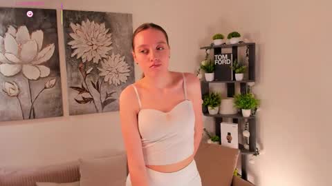 Lora online show from 02-28-26, 01:39