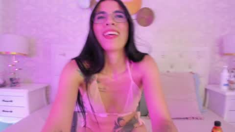 Snapshot of clarisse28 chatting on 01-16-25, 07:20 Mistress Clarisse online show from 01-16-25, 07:20