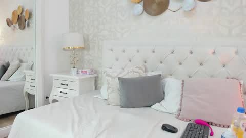 Snapshot of clarisse28 chatting on 02-06-25, 10:32 Mistress Clarisse online show from 02-06-25, 10:32