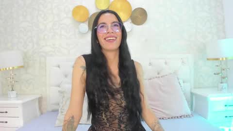 Snapshot of clarisse28 chatting on 02-09-25, 07:30 Mistress Clarisse online show from 02-09-25, 07:30