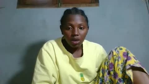 clarisse98 online show from 11-10-25, 02:05