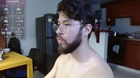 Snapshot of clark_14 chatting on 10-27-25, 05:55 Clark online show from 10-27-25, 05:55