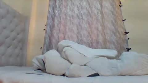 Snapshot of classic_carmen chatting on 05-01-26, 09:03 carmen online show from 05-01-26, 09:03