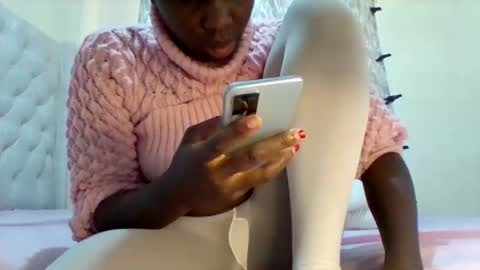 Snapshot of classic_carmen chatting on 05-15-26, 06:42 carmen online show from 05-15-26, 06:42