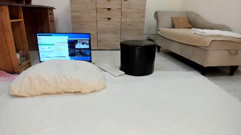 Deea xxx online show from 06-25-26, 02:33