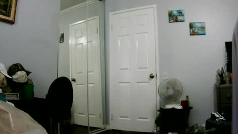 Claudia online show from 05-31-26, 04:03