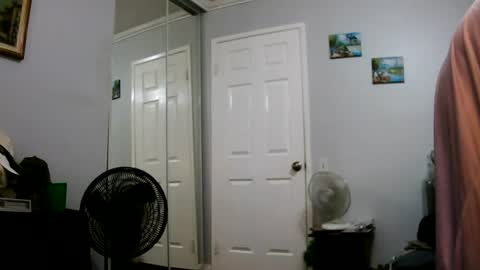 Claudia online show from 06-18-26, 04:00