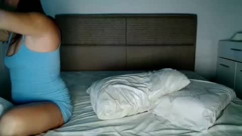 Snapshot of claudiacoxxx chatting on 12-17-25, 06:14 claudiacoxxx online show from 12-17-25, 06:14