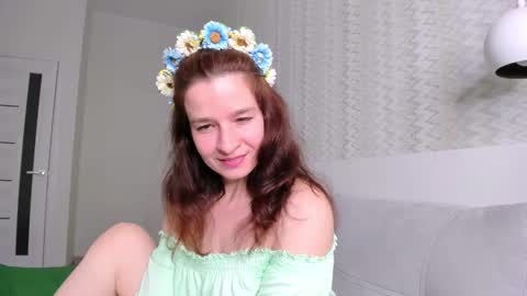 Snapshot of clearangel chatting on 03-10-25, 05:18 clearangel online show from 03-10-25, 05:18