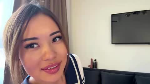 Snapshot of clemenciakempa chatting on 07-30-26, 01:32 Lili online show from 07-30-26, 01:32