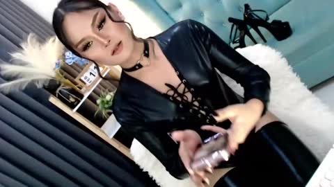 Cleo online show from 02-11-25, 05:47