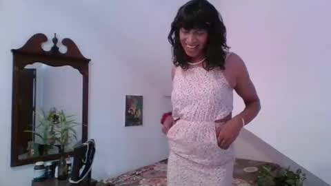 Cleopatra online show from 05-24-26, 04:50