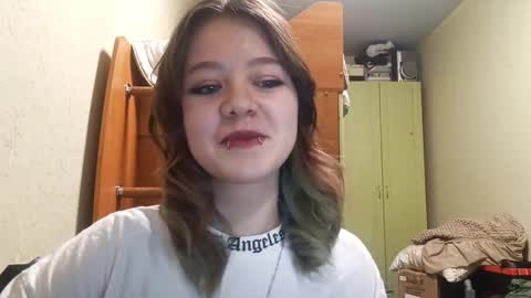 Dina online show from 12-18-25, 06:03