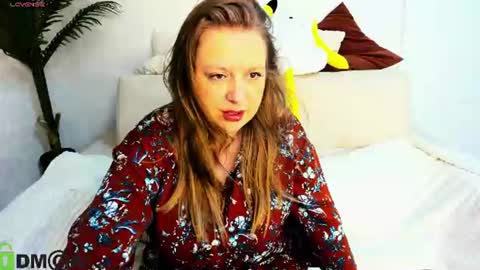 Snapshot of cleoxotie chatting on 06-12-26, 01:48 cleoxotie online show from 06-12-26, 01:48