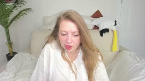 Snapshot of cleoxotie chatting on 06-13-26, 01:47 cleoxotie online show from 06-13-26, 01:47
