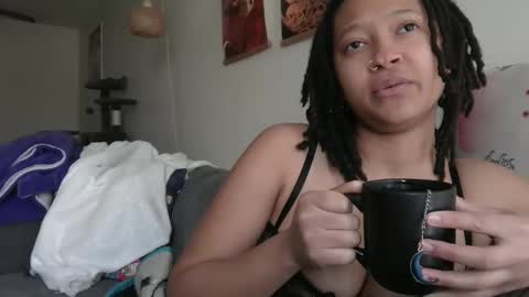 High Queen Clio online show from 02-11-25, 05:07