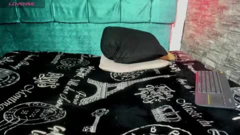 cloe66 online show from 04-17-26, 01:58