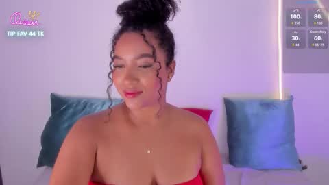 cloe_25 online show from 02-11-26, 10:48