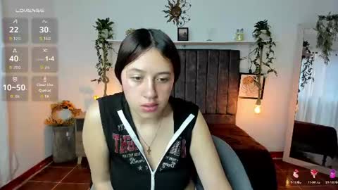 Snapshot of cloe_7 chatting on 06-14-26, 12:18 cloe_7 online show from 06-14-26, 12:18