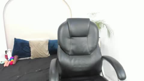 Cloe  online show from 01-09-26, 01:47