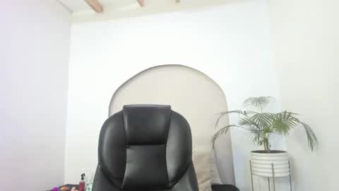 Cloe  online show from 01-13-26, 02:22