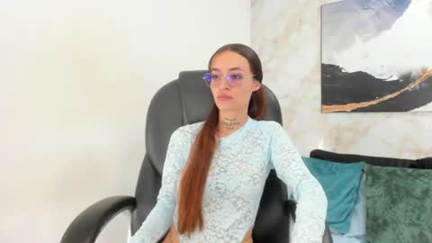 Cloe  online show from 07-19-26, 07:06