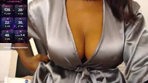 CLOE online show from 01-16-26, 01:48