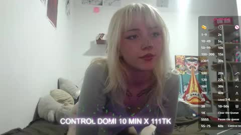 CLOE  online show from 03-09-26, 10:47