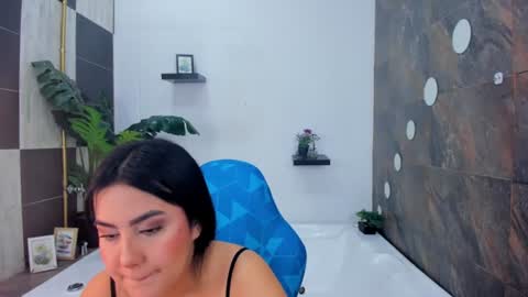 CLOE  online show from 07-30-26, 10:47