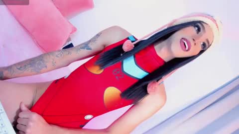 CLOE REMINTON online show from 02-25-25, 09:53