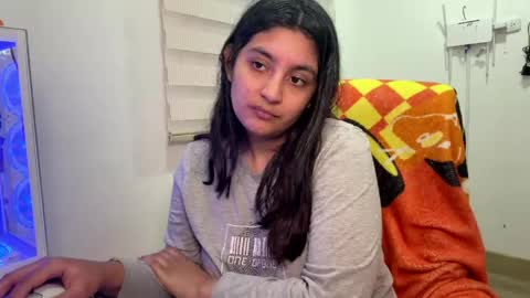 Snapshot of cloe_small08 chatting on 06-05-26, 06:52 cloe small online show from 06-05-26, 06:52
