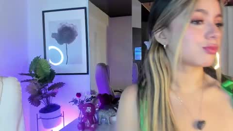 Snapshot of cloeecoopererer chatting on 02-17-26, 12:12 cloeecoopererer online show from 02-17-26, 12:12