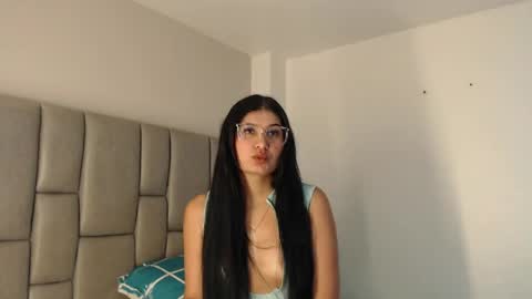 cloe online show from 04-13-26, 01:38