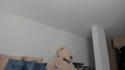 Snapshot of cloekatz_ chatting on 05-10-26, 03:06 Cloe Katz online show from 05-10-26, 03:06
