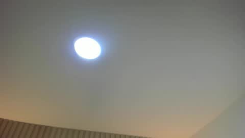 C L O E Y  online show from 12-20-25, 07:43