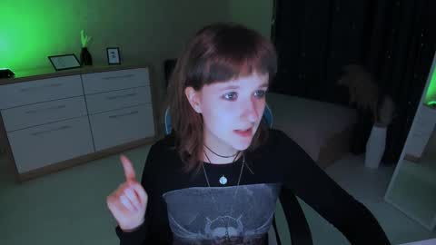  Clover  follow me  online show from 12-12-24, 02:55