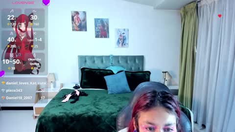 Snapshot of clown_face chatting on 03-02-25, 10:45 emely dolce online show from 03-02-25, 10:45