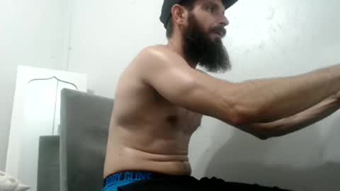 Snapshot of clubb86 chatting on 05-24-26, 03:39 Maxxdieselx69 online show from 05-24-26, 03:39
