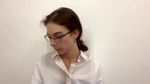 Anya online show from 06-07-26, 06:33
