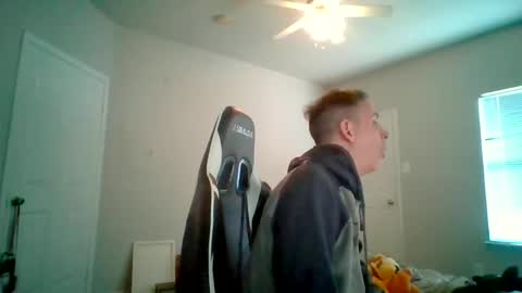 Snapshot of cmypenis chatting on 12-21-24, 04:14 Master Bates online show from 12-21-24, 04:14
