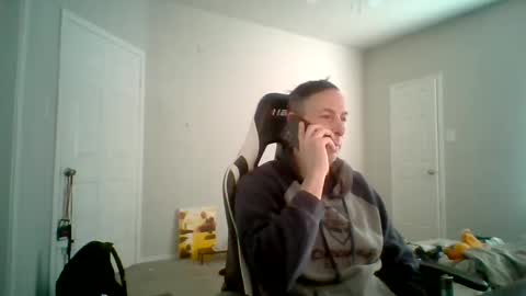 Snapshot of cmypenis chatting on 12-29-24, 05:12 Master Bates online show from 12-29-24, 05:12