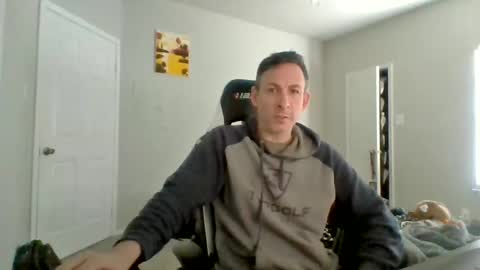 Snapshot of cmypenis chatting on 01-25-25, 05:08 Master Bates online show from 01-25-25, 05:08